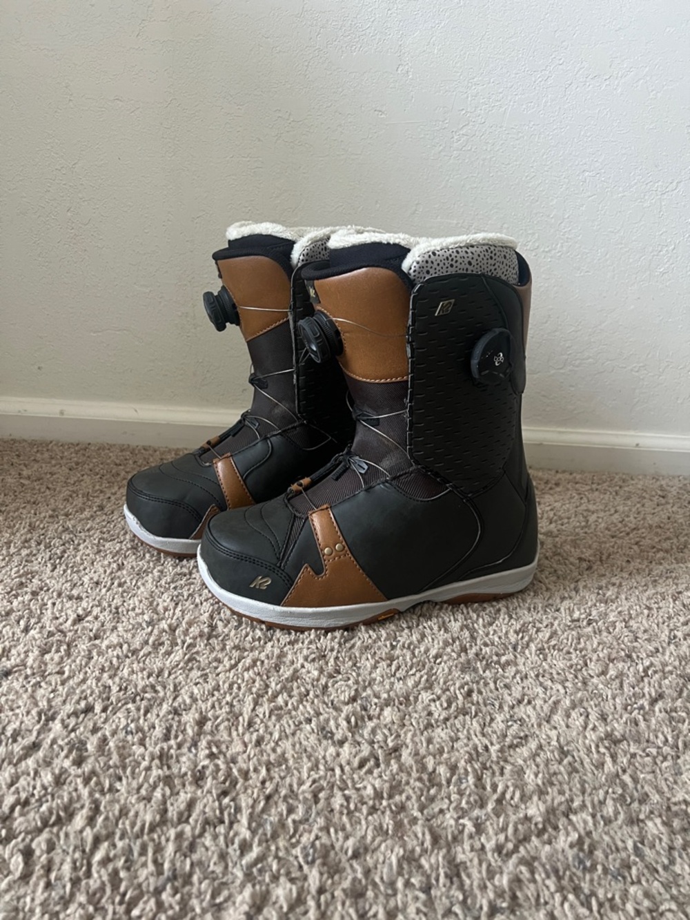 Contourelle Black and Brown Women's Winter Boots